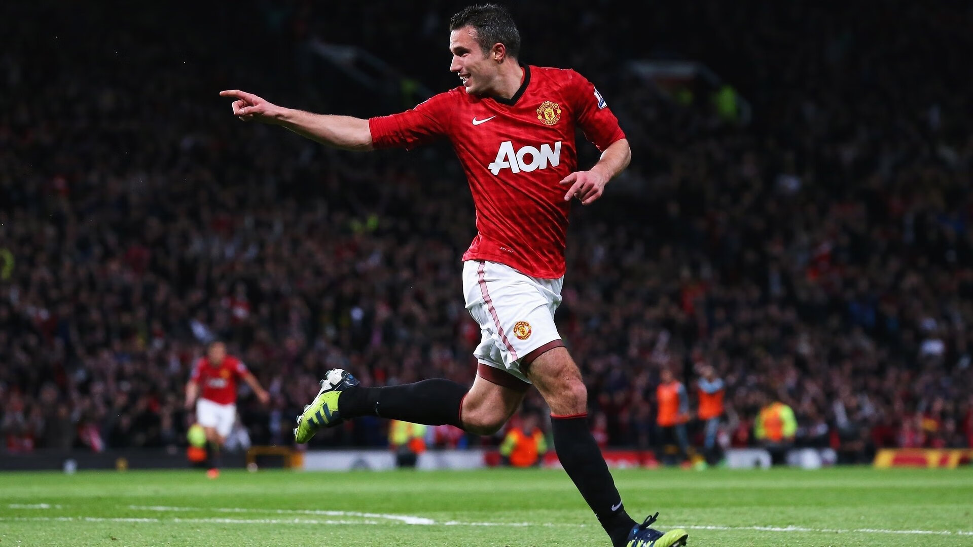 那不勒斯惊险逆转，成功晋级下一轮，那不勒斯是谁